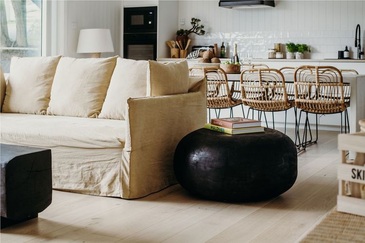 Baybreeze, 18 Tomaree Road – WiFi, Air Conditioning, Kitchenette