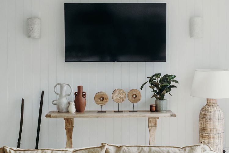 Baybreeze, 18 Tomaree Road – WiFi, Air Conditioning, Kitchenette