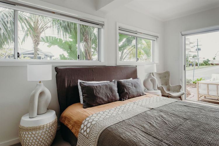 Baybreeze, 18 Tomaree Road – WiFi, Air Conditioning, Kitchenette
