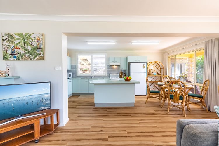 Anchored at Fingal Bay, 80 Marine Drive