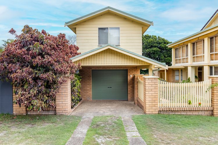 Anchored at Fingal Bay, 80 Marine Drive