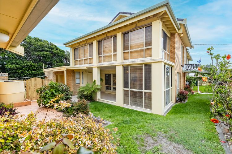 Anchored at Fingal Bay, 80 Marine Drive