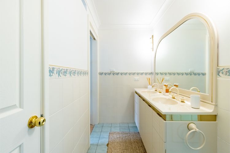 Anchored at Fingal Bay, 80 Marine Drive