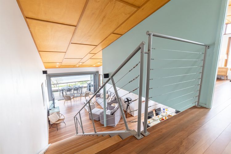 Dutchies By The Sea, 2/61 Christmas Bush Ave – Spectacular views, close to the beach, Wi-Fi