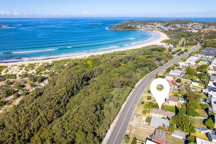 Fingal Bay Coastal Retreat,  1/12 Marine Drive – fantastic ground floor duplex with Air Conditioning and WIFI