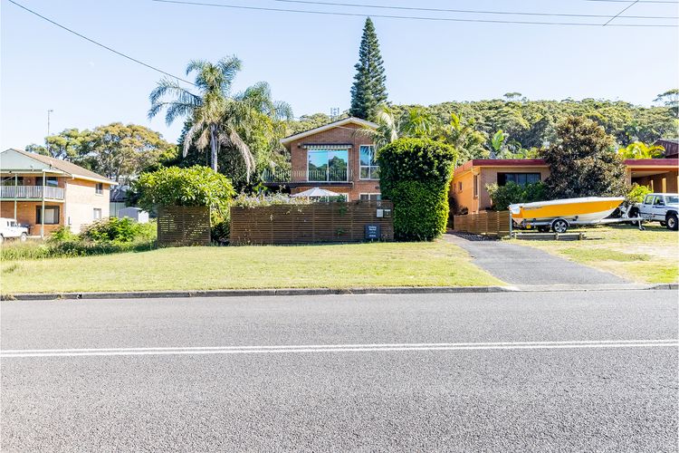 Fingal Bay Coastal Retreat,  1/12 Marine Drive – fantastic ground floor duplex with Air Conditioning and WIFI