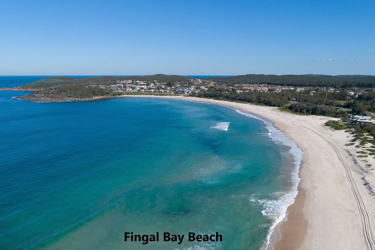 Fingal Bay Coastal Retreat,  1/12 Marine Drive – fantastic ground floor duplex with Air Conditioning and WIFI