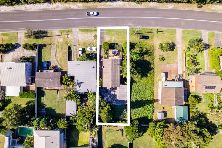 Fingal Bay Coastal Retreat,  1/12 Marine Drive – fantastic ground floor duplex with Air Conditioning and WIFI