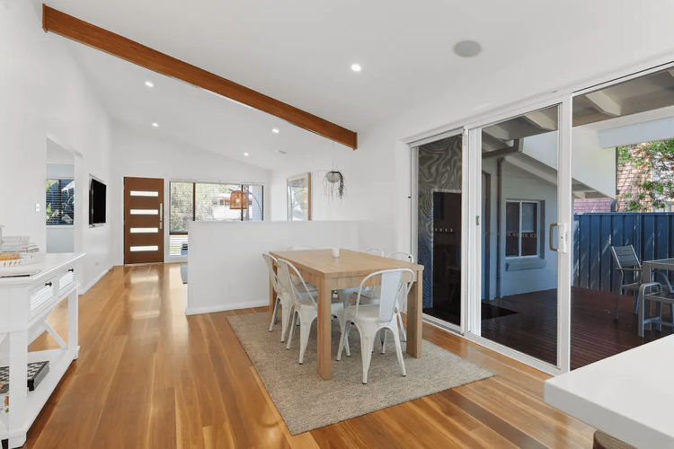 Bay Escape, 32 Wahgunyah Rd – Beautiful property with boat parking, WiFi and ducted air conditioning