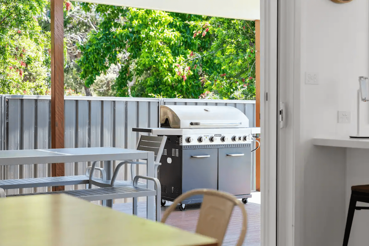 Bay Escape, 32 Wahgunyah Rd – Beautiful property with boat parking, WiFi and ducted air conditioning