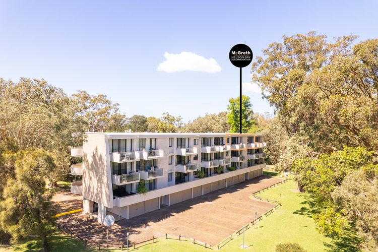 Mistral Court 14, 17 Mistral Close – across the road from the beach