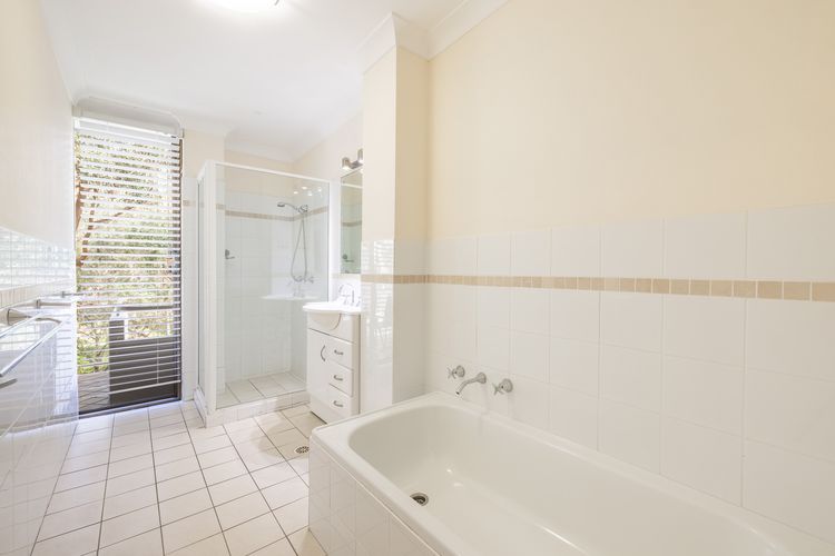 Mistral Court 14, 17 Mistral Close – across the road from the beach