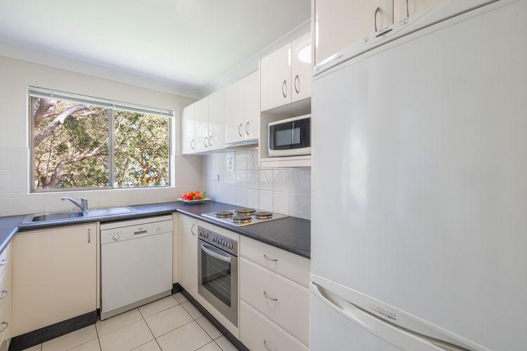 Mistral Court 14, 17 Mistral Close – across the road from the beach