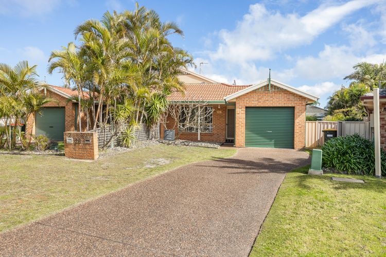 Pet friendly Driftwood Cottage, 1/28 Farm Rd – W-Fi, Air Con and ground floor