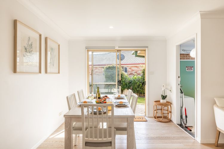 Pet friendly Driftwood Cottage, 1/28 Farm Rd – W-Fi, Air Con and ground floor