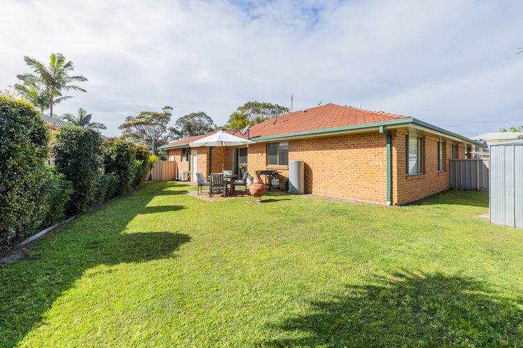 Pet friendly Driftwood Cottage, 1/28 Farm Rd – W-Fi, Air Con and ground floor