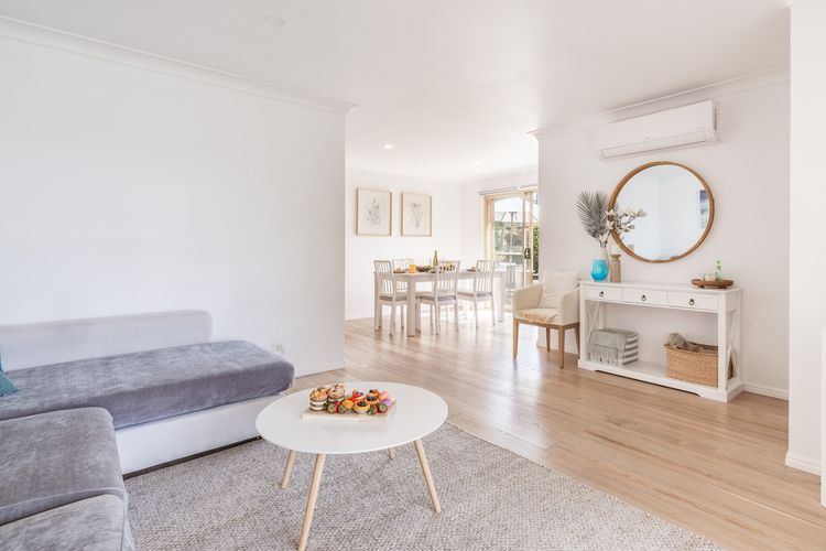 Pet friendly Driftwood Cottage, 1/28 Farm Rd – W-Fi, Air Con and ground floor