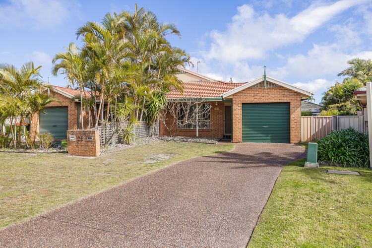 Pet friendly Driftwood Cottage, 1/28 Farm Rd – W-Fi, Air Con and ground floor