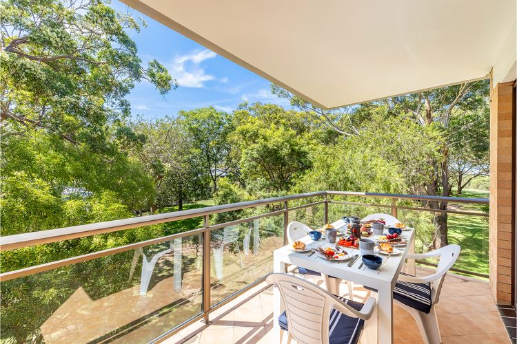 Shoreline, 9/1 Intrepid Cl – 200m to Shoal Bay beach and wifi