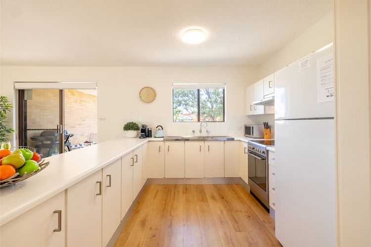 Shoreline, 9/1 Intrepid Cl – 200m to Shoal Bay beach and wifi