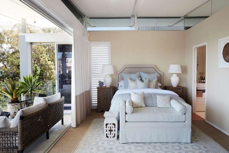 The Waterview, 2/76 Magnus St – complete style, comfort, luxury and spectacular waterviews