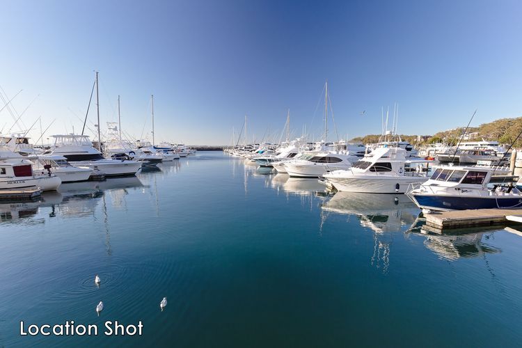 The Waterview, 2/76 Magnus St – complete style, comfort, luxury and spectacular waterviews