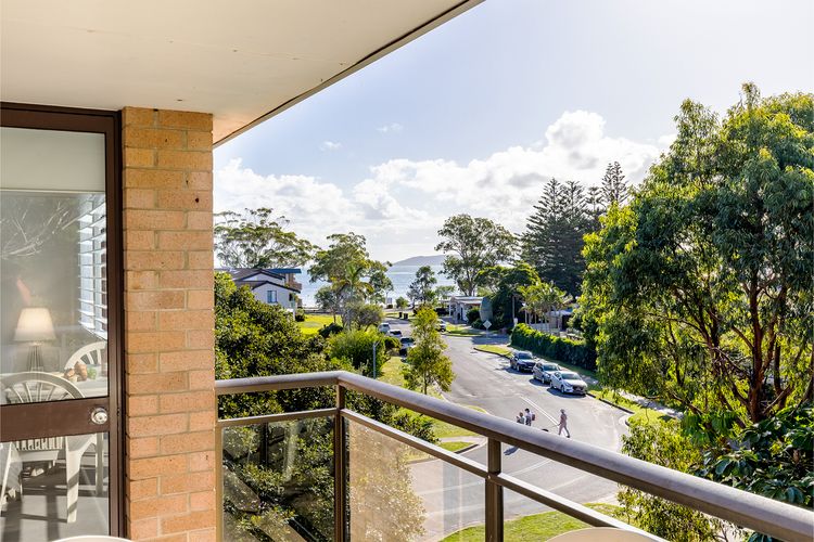 Shoreline, 5/1 Intrepid Close – Water Views and WiFi