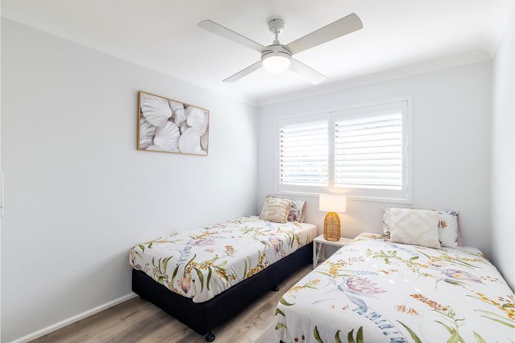 Shoreline, 5/1 Intrepid Close – Water Views and WiFi