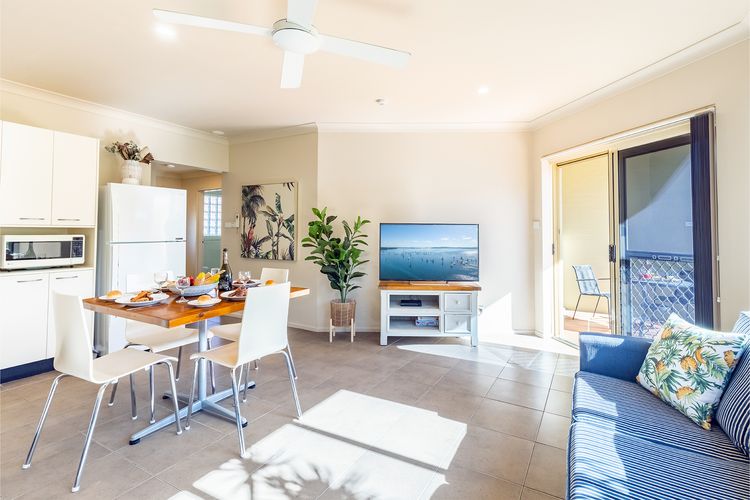 Martys, 7/2 Intrepid Cl – pool , air con , Wi-Fi and linen