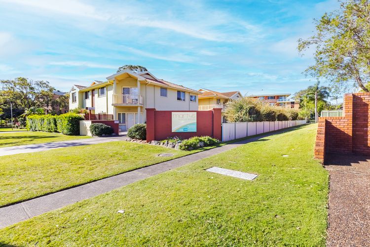 Martys, 7/2 Intrepid Cl – pool , air con , Wi-Fi and linen