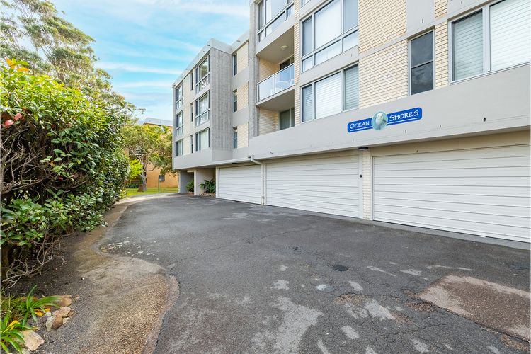 Ocean Shores, 7/27 Weatherly Cl – waterfront with fabulous views and WIFI