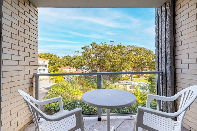 Ocean Shores, 7/27 Weatherly Cl – waterfront with fabulous views and WIFI