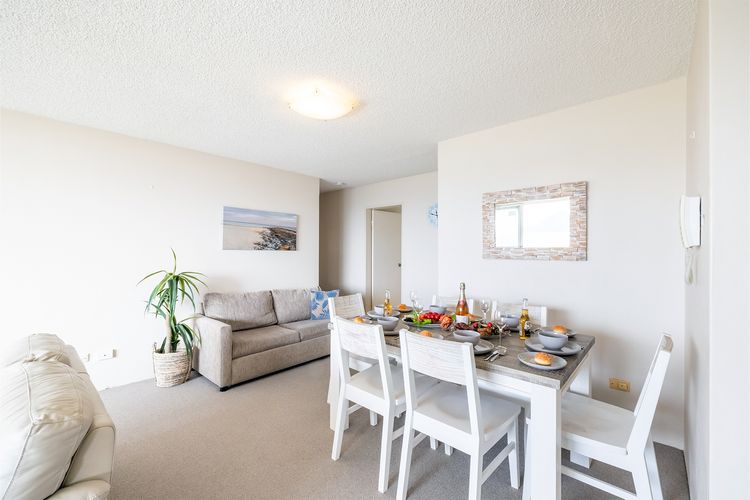 Ocean Shores, 7/27 Weatherly Cl – waterfront with fabulous views and WIFI