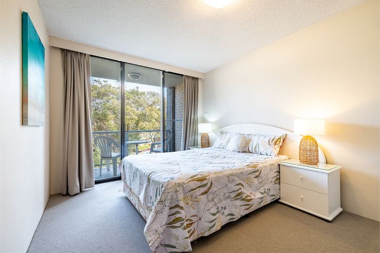 Ocean Shores, 7/27 Weatherly Cl – waterfront with fabulous views and WIFI