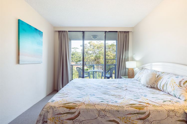 Ocean Shores, 7/27 Weatherly Cl – waterfront with fabulous views and WIFI