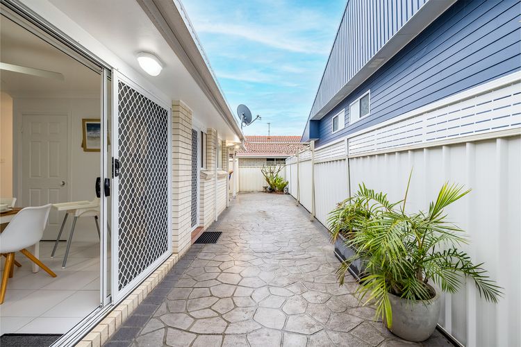 Sapphire Sands, 1/52 Boulder Bay Rd – air con, Wi-Fi, Cot & Highchair
