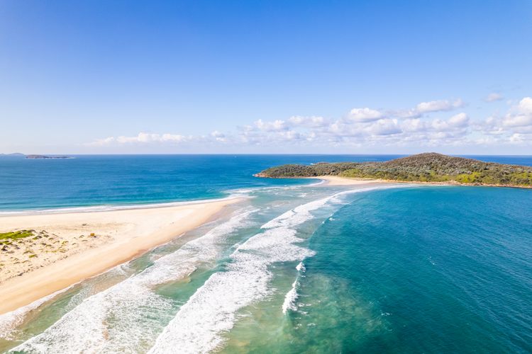 Sapphire Sands, 1/52 Boulder Bay Rd – air con, Wi-Fi, Cot & Highchair