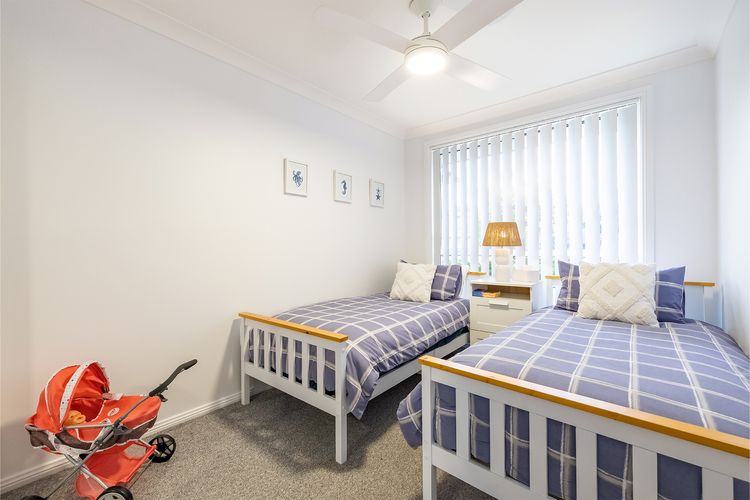 Sapphire Sands, 1/52 Boulder Bay Rd – air con, Wi-Fi, Cot & Highchair