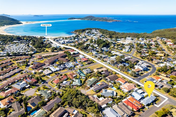 Sapphire Sands, 1/52 Boulder Bay Rd – air con, Wi-Fi, Cot & Highchair