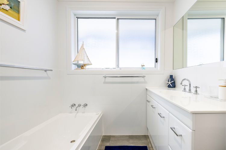 Sapphire Sands, 1/52 Boulder Bay Rd – air con, Wi-Fi, Cot & Highchair