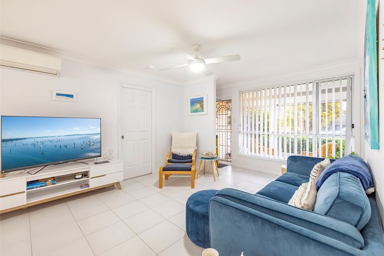Sapphire Sands, 1/52 Boulder Bay Rd – air con, Wi-Fi, Cot & Highchair