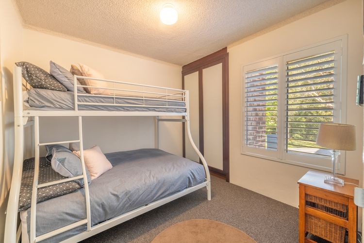 Bay Parklands, 27/2 Gowrie Ave pool tennis court spa and views