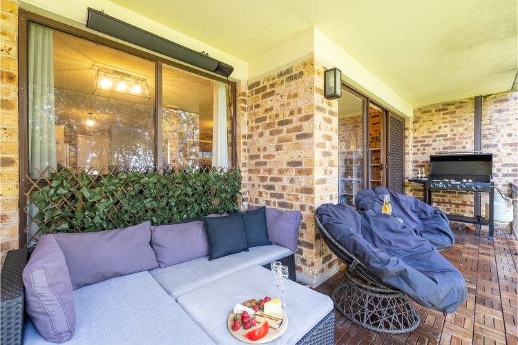 Bay Parklands, 27/2 Gowrie Ave pool tennis court spa and views