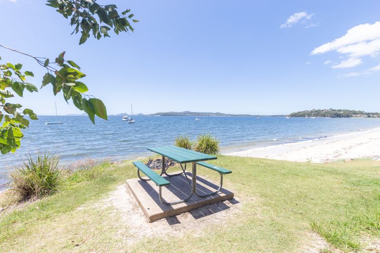 Escape on Wanda, 188 Soldiers Point Rd – Spectacular views, Ducted Air Con, WiFi