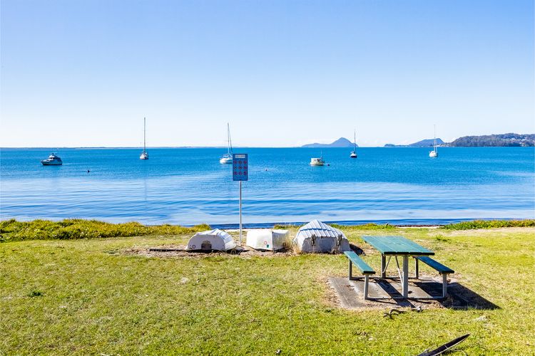 Escape on Wanda, 188 Soldiers Point Rd – Spectacular views, Ducted Air Con, WiFi