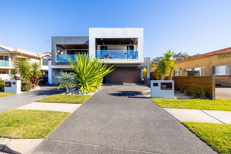 Escape on Wanda, 188 Soldiers Point Rd – Spectacular views, Ducted Air Con, WiFi