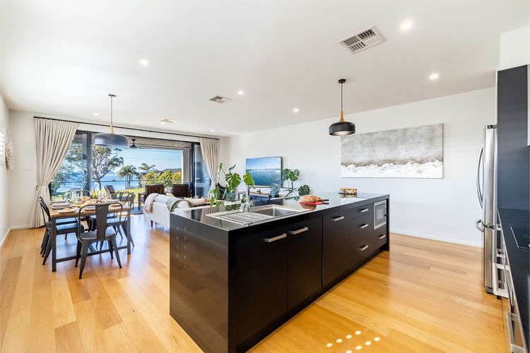 Escape on Wanda, 188 Soldiers Point Rd – Spectacular views, Ducted Air Con, WiFi