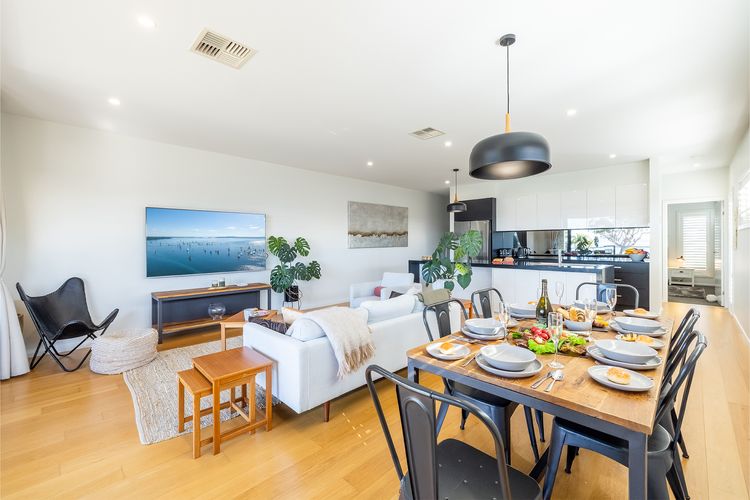 Escape on Wanda, 188 Soldiers Point Rd – Spectacular views, Ducted Air Con, WiFi