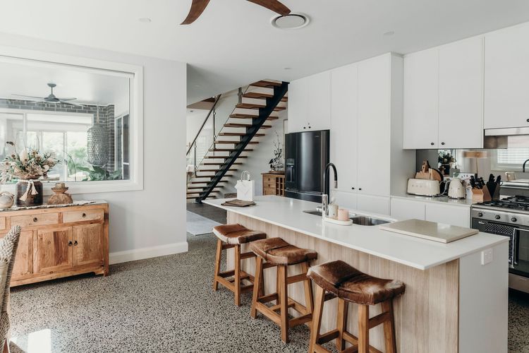 Gypsea at the Bay, 26b Achilles St – Wi-Fi , air con, luxury and linen