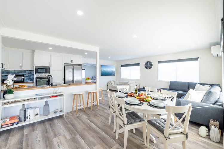 The Pacific Pearl,16 Pacific Avenue, Anna Bay – pet friendly, air con